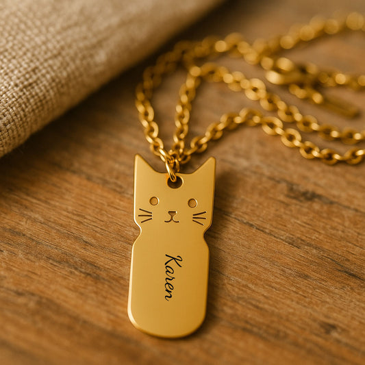 maneki neko cat engraved pendant